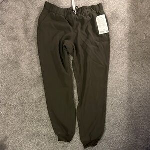 Women’s Lululemon Jogger Pants
